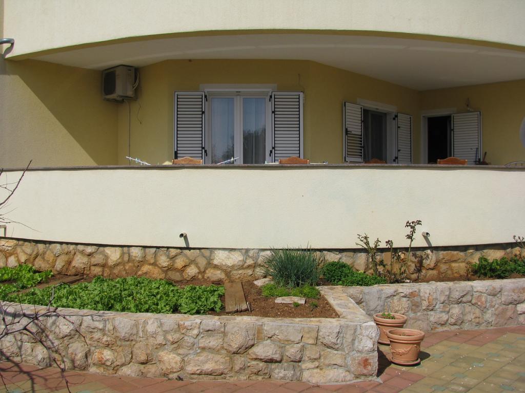 Apartment Megi Tribalj エクステリア 写真